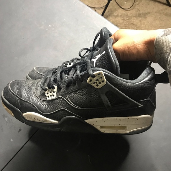 Air Jordan Retro 4 Oreos - Picture 2 of 5